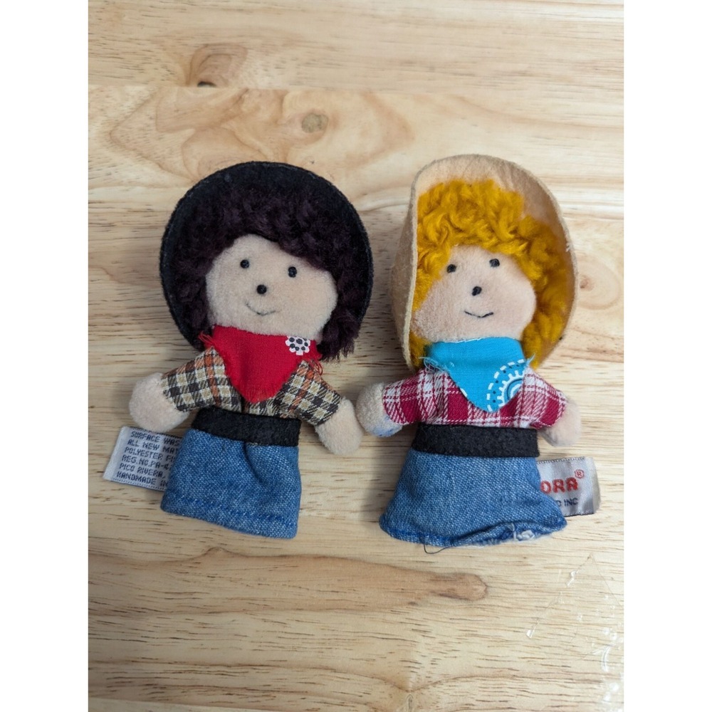 Aurora Stuffed toy finger puppets Country farmer boy & girl brown blonde hair 4"